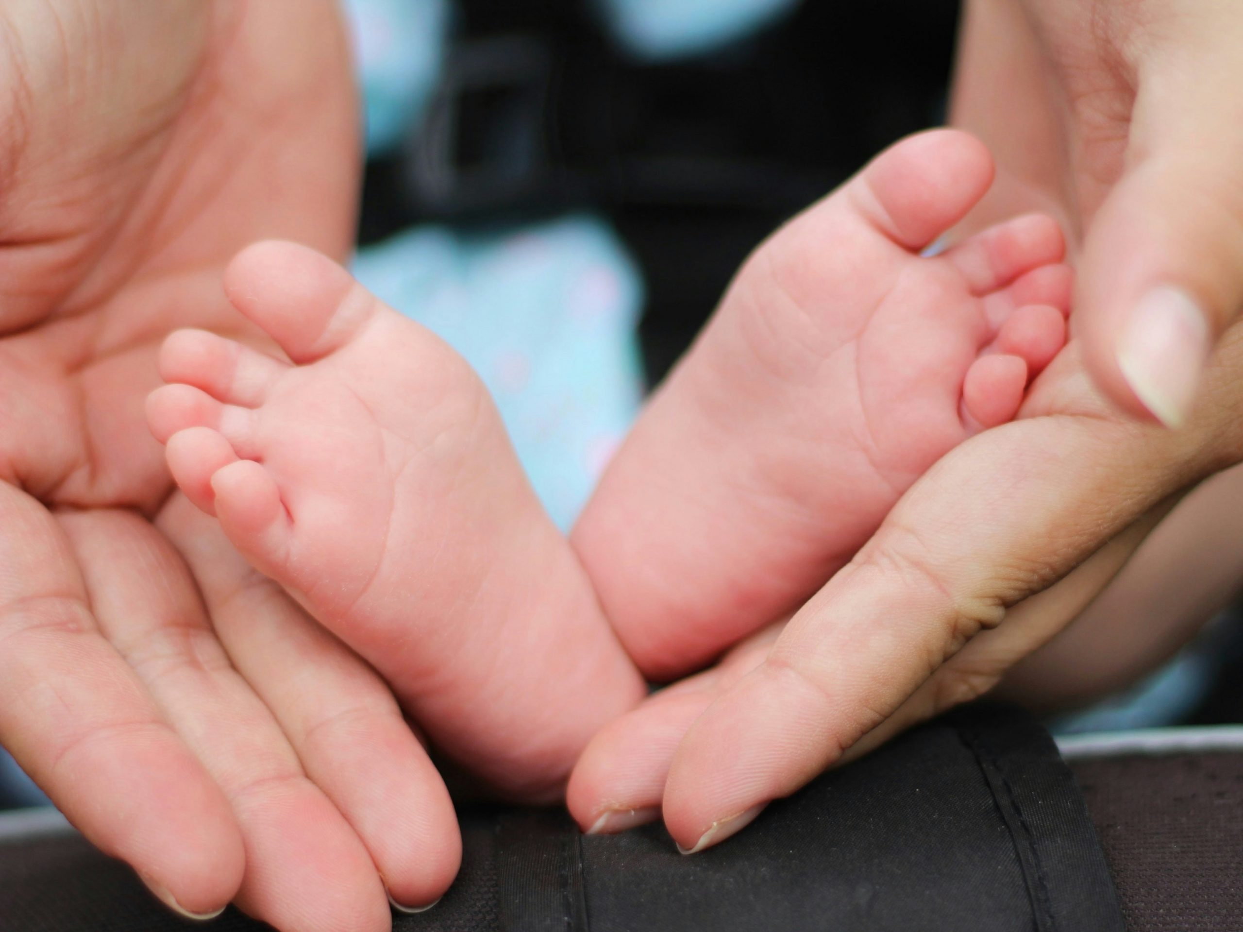 Professionelle und freundliche Behandlung Kinder und Säuglinge - Praxis für Osteopathie und Physiotherapie - Kerstin Albat-Rahmian